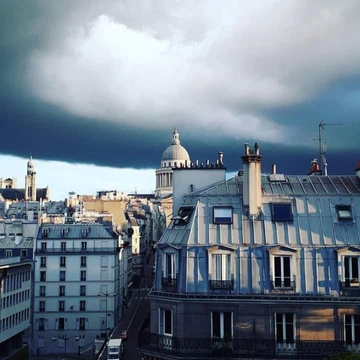 Coeur De Emplacement Exceptionnel Equipe Lumineux Calme Salle De Bains Place Maubert Ascenseur Climatisation Paris